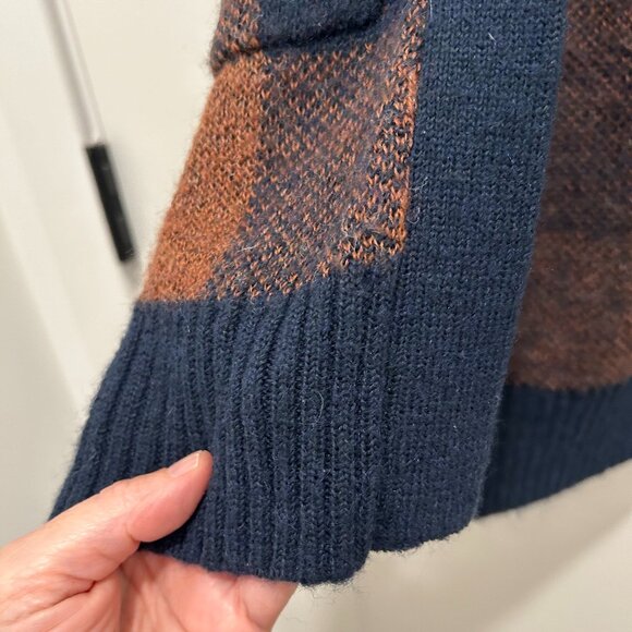 AMERICAN EAGLE rust & navy buffalo check cardigan sweater (S/M?) - Picture 4 of 7